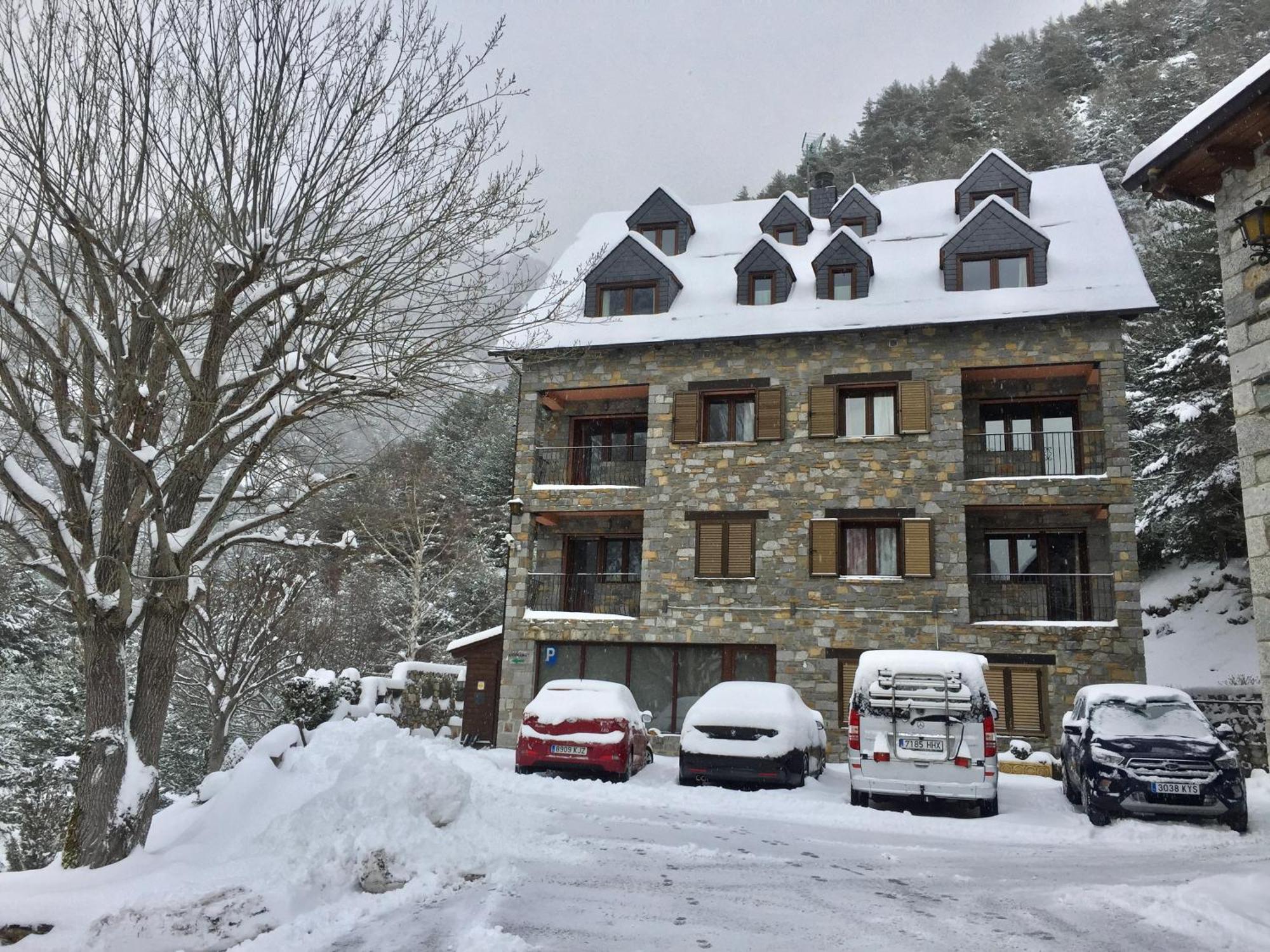 Apartaments La Peguera Bohí Εξωτερικό φωτογραφία