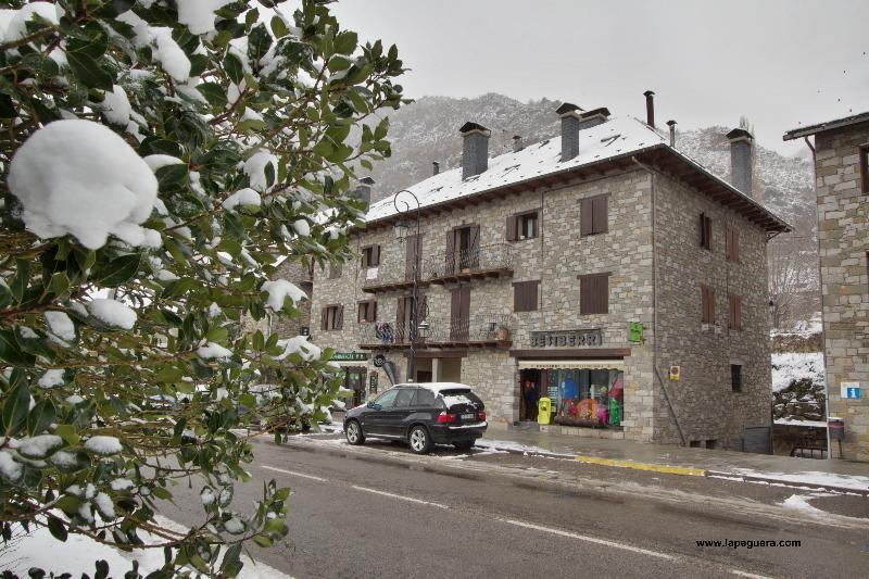 Apartaments La Peguera Bohí Εξωτερικό φωτογραφία