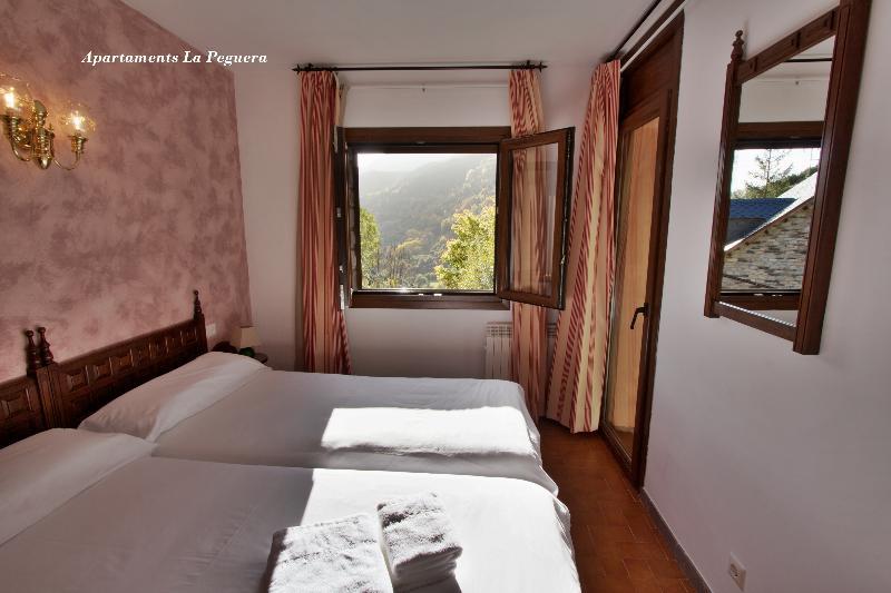 Apartaments La Peguera Bohí Εξωτερικό φωτογραφία